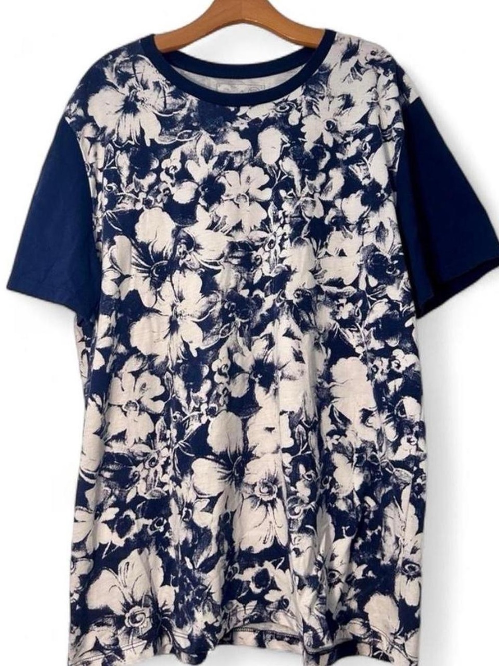 Navy and white floral print soft wash crewneck tee
